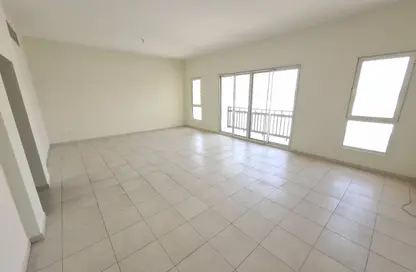 Villa - 5 Bedrooms - 7 Bathrooms for rent in Baniyas East - Baniyas - Abu Dhabi