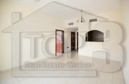Apartment - 1 Bedroom - 2 Bathrooms for rent in University View - Dubai Silicon Oasis - Dubai