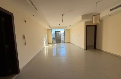 شقة - 2 غرف نوم - 3 حمامات للايجار في مجمع صحارى - النهدة - الشارقة