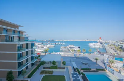 Apartment - 3 Bedrooms - 4 Bathrooms for sale in Seagate Building 1 - Seagate - Mina Rashid - Dubai