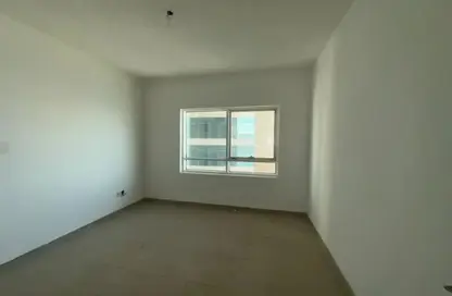 Apartment - 3 Bedrooms - 4 Bathrooms for sale in Al Mamzar - Al Mamzar - Sharjah - Sharjah