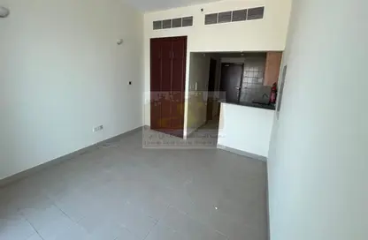 Apartment - Studio - 1 Bathroom for rent in Ice Hockey - Dubai Sports City - Dubai