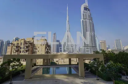 Apartment - 2 Bedrooms - 2 Bathrooms for sale in Burj Royale - Downtown Dubai - Dubai