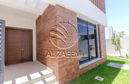 Villa - 5 Bedrooms - 7 Bathrooms for rent in West Yas - Yas Island - Abu Dhabi