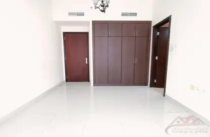 Apartment - 1 Bedroom - 2 Bathrooms for rent in SG Muwaileh Building - Muwaileh - Sharjah