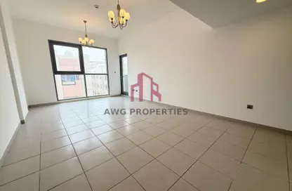 Apartment - 2 Bedrooms - 3 Bathrooms for rent in Masaken Al Muteena 01 - Al Muteena - Deira - Dubai