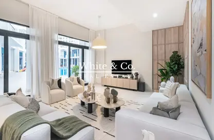 Villa - 5 Bedrooms - 6 Bathrooms for rent in Palma Residences - Palm Jumeirah - Dubai
