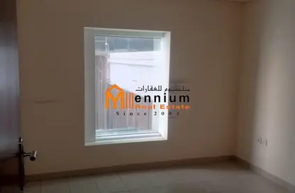 Business Centre - Studio - 1 Bathroom for rent in Al Fardan Centre - Al Majaz 3 - Al Majaz - Sharjah