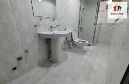 Apartment - Studio - 1 Bathroom for rent in Al Saada Street - Al Mushrif - Abu Dhabi