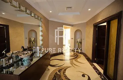 Hall / Corridor image for: Villa - 5 Bedrooms - 3 Bathrooms for rent in Garden Homes Frond O - Garden Homes - Palm Jumeirah - Dubai, Image 1