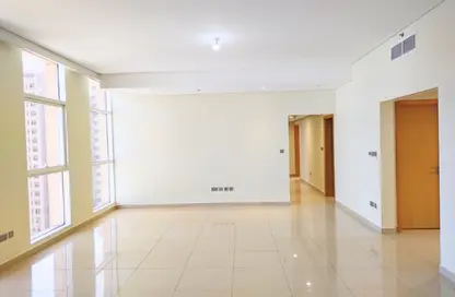 شقة - 3 غرف نوم - 4 حمامات للايجار في يونايتد سكوير - الخالدية - أبوظبي