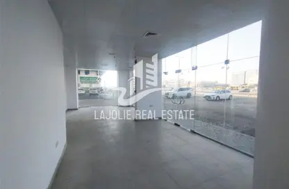 متجر - استوديو - 2 حمامات للايجار في معسكر آل نهيان - أبوظبي