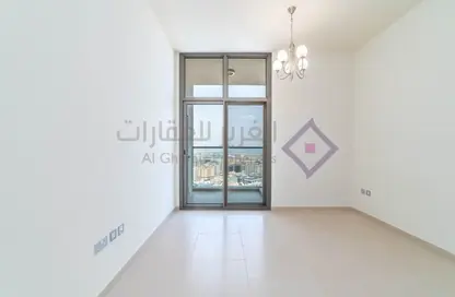 شقة - غرفة نوم - 2 حمامات للايجار في الرفاعة - بر دبي - دبي