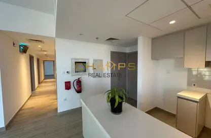 Apartment - 3 Bedrooms - 4 Bathrooms for rent in Waters Edge - Yas Island - Abu Dhabi Apartment - 3 Bedrooms - 4 Bathrooms for rent in Waters Edge - Yas Island - Abu Dhabi