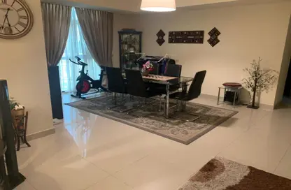 Living / Dining Room image for: Apartment - 2 Bedrooms - 3 Bathrooms for rent in Tala Tower - Marina Square - Al Reem Island - Abu Dhabi, Image 1