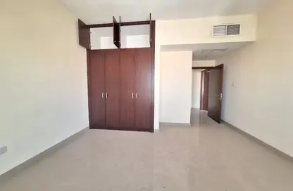 Apartment - 2 Bedrooms - 2 Bathrooms for rent in Crystal Plaza - Al Majaz 1 - Al Majaz - Sharjah