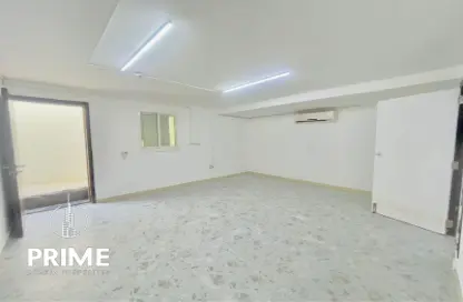 Apartment - 1 Bathroom for rent in Cornich Al Khalidiya - Al Khalidiya - Abu Dhabi
