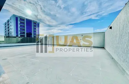 Apartment - 2 Bedrooms - 3 Bathrooms for rent in Jumeirah Garden City - Al Satwa - Dubai