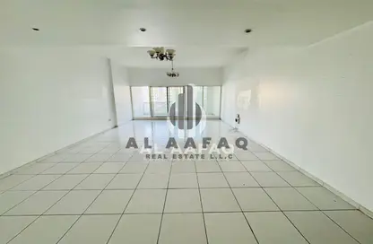 Apartment - 3 Bedrooms - 4 Bathrooms for rent in Al Majaz 1 - Al Majaz - Sharjah