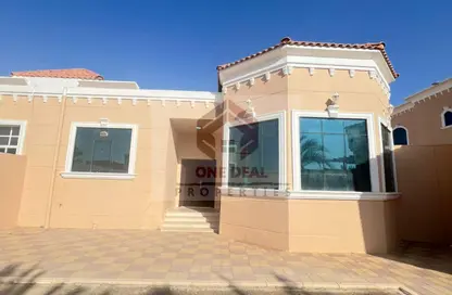 Villa - 4 Bedrooms - 5 Bathrooms for rent in Al Bateen - Al Ain