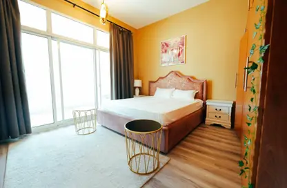 Apartment - 3 Bedrooms - 4 Bathrooms for rent in Emerald Residence - Dubai Marina - Dubai