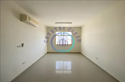 Empty Room image for: Apartment - 2 Bedrooms - 3 Bathrooms for rent in Bida Bin Ammar - Asharej - Al Ain, Image 1