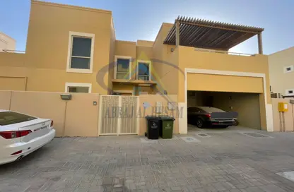 Villa - 4 Bedrooms for sale in Villa Compound - Khalifa City - Abu Dhabi