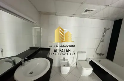 Apartment - 2 Bedrooms - 3 Bathrooms for rent in Sarkua Tower - Al Majaz 2 - Al Majaz - Sharjah