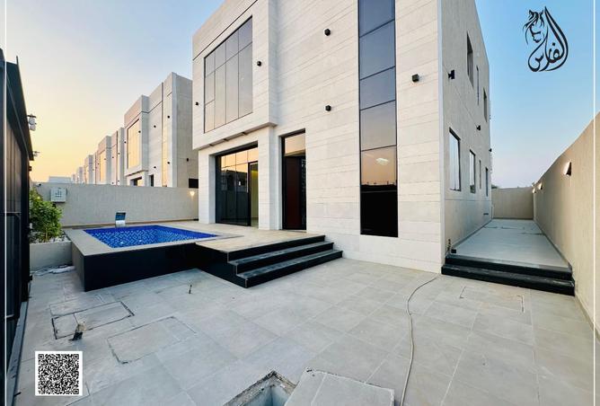 15727000 - Property Image 2