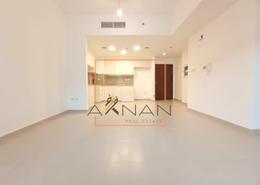 Empty Room image for: Apartment - 2 bedrooms - 2 bathrooms for rent in Zahra Breeze Apartments 4A - Zahra Breeze Apartments - Town Square - Dubai, Image 1