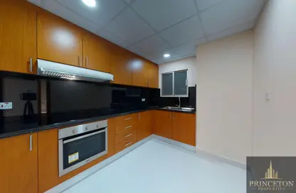 Apartment - 2 Bedrooms - 2 Bathrooms for rent in Al Kifaf Apartments - Al Karama - Dubai