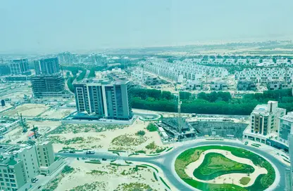 شقة - غرفة نوم - 2 حمامات للايجار في برج ربيعة - مجان - دبي لاند - دبي