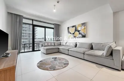 Apartment - 1 Bedroom - 1 Bathroom for sale in Marina Vista - EMAAR Beachfront - Dubai Harbour - Dubai