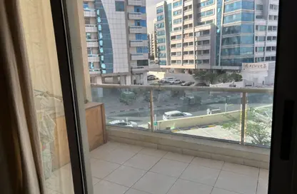 Apartment - Studio - 1 Bathroom for rent in University View - Dubai Silicon Oasis - Dubai