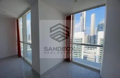 Empty Room image for: Office Space - Studio - 1 Bathroom for rent in B2B Tower - Business Bay - Dubai, Image 1