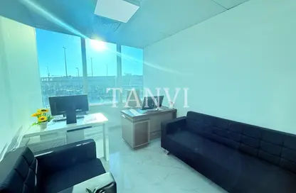 Office Space - Studio - 1 Bathroom for rent in Fatima Mohammad Ahmad Bin Suleiman Building - Al Raffa - Bur Dubai - Dubai