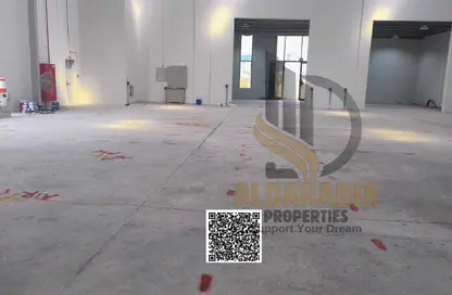 Warehouse - Studio - 5 Bathrooms for rent in Umm Al Thuoob - Umm Al Quwain
