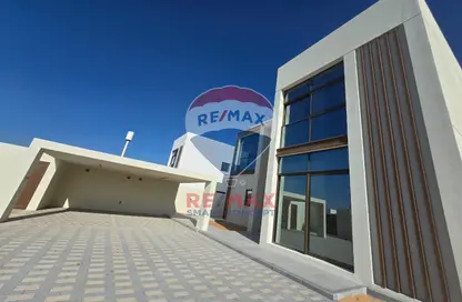Villa - 4 Bedrooms - 6 Bathrooms for rent in Souk Al Jubail - Al Jubail Island - Abu Dhabi