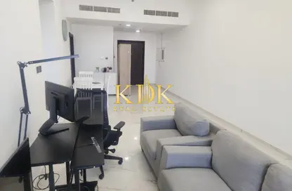 شقة - 2 غرف نوم - 3 حمامات للايجار في برج جيباس - ارجان - دبي شقة - 2 غرف نوم - 3 حمامات للايجار في برج جيباس - ارجان - دبي