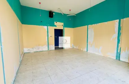 Retail - Studio - 1 Bathroom for rent in Russia Cluster - International City - Dubai