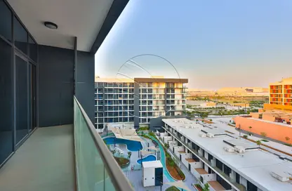 Apartment - 3 Bedrooms - 3 Bathrooms for rent in The Gate - Masdar City - Abu Dhabi