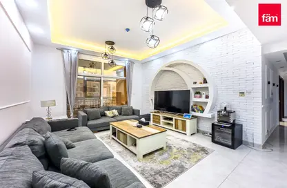 Apartment - 2 Bedrooms - 3 Bathrooms for sale in La Fontana - Arjan - Dubai