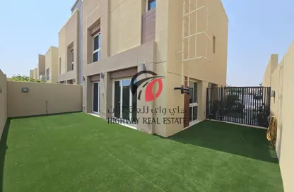 Villa - 3 Bedrooms - 5 Bathrooms for rent in Villa Lantana 2 - Villa Lantana - Al Barsha - Dubai
