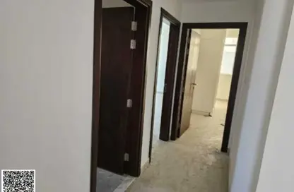 شقة - 2 غرف نوم - 3 حمامات للبيع في قرية الاميرة - الياسمين - عجمان