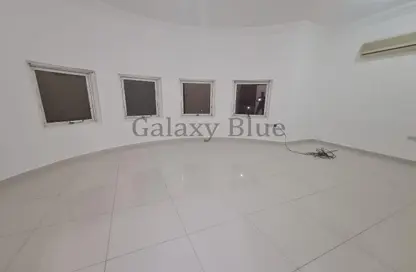 Apartment - 4 Bedrooms - 4 Bathrooms for rent in Mohamed Bin Zayed City Villas - Mohamed Bin Zayed City - Abu Dhabi