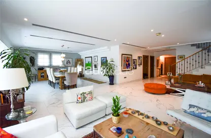 Villa - 4 Bedrooms - 5 Bathrooms for sale in District 3 - Jumeirah Park - Dubai