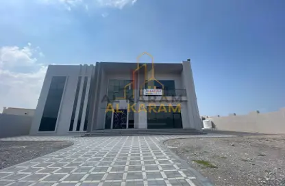 فيلا - 5 غرف نوم - 8 حمامات للبيع في الحضيبة - رأس الخيمة