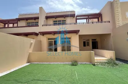 Townhouse - 3 Bedrooms - 4 Bathrooms for rent in Golf Gardens - Khalifa City - Abu Dhabi