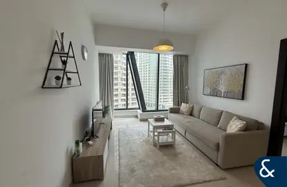 Apartment - 1 Bedroom for rent in Silverene Tower B - Silverene - Dubai Marina - Dubai