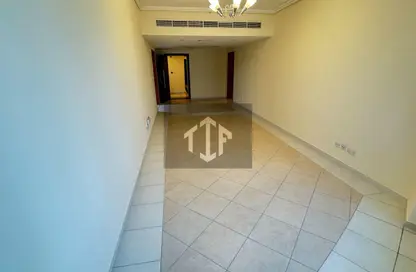 Apartment - 2 Bedrooms - 2 Bathrooms for rent in 21st Century Tower - Sheikh Zayed Road - Dubai